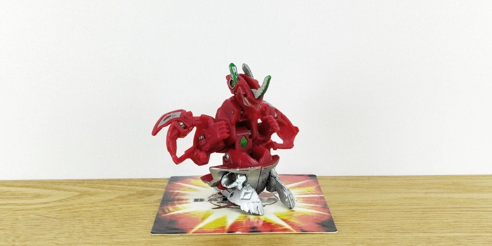VHTF BAKUGAN Pyrus TITANIUM DRAGONOID 800G Spin Master/SEGA Diecast Rare - Image 2 of 4