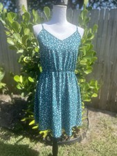 Women’s Size Large Green Floral V-neck Adjustable Strap Short Summer Dress