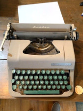 Vintage Mid Century Portable Underwood Leader Manual Typewriter w/Hard Case thumbnail
