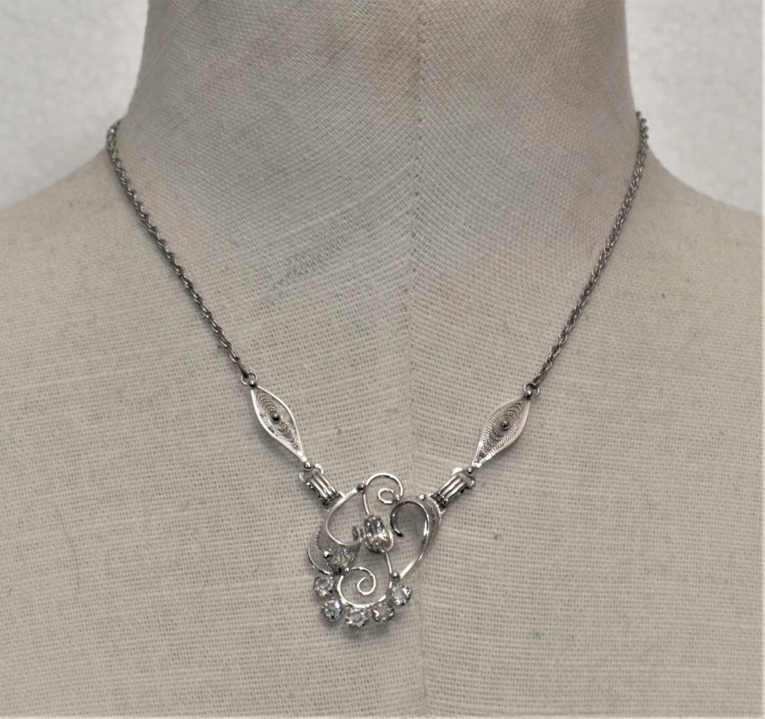 Am lee deals jewelry