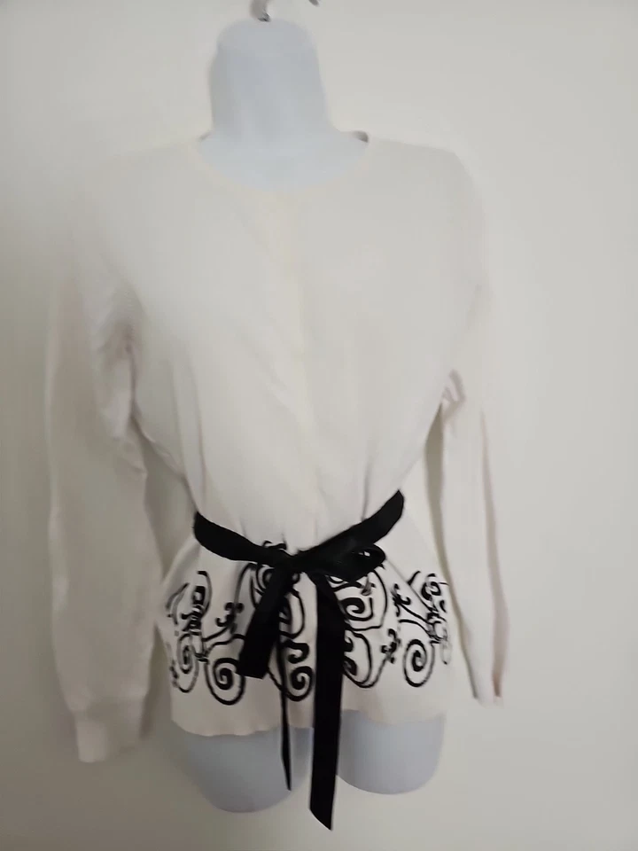 Cárdigan East 5th Blanco Suéter a Presión Talla Pequeña Negro Diseño Remolino Dobladillo L/Slv Foto 2 de 4