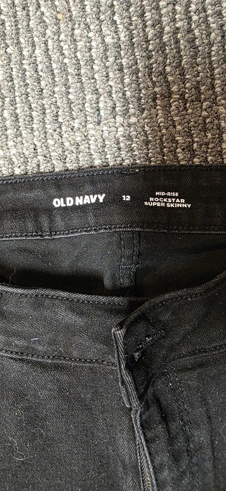 Pantalones de mezclilla para mujer Old Navy Rockstar súper ajustados tiro medio talla 12 elásticos negros  Foto 3 de 3