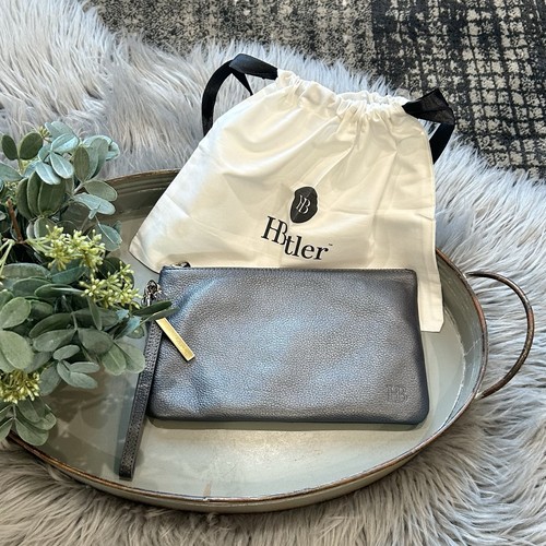 HButler Mighty Purse Leather Wristlet With Built-in Phone Charger Silver
