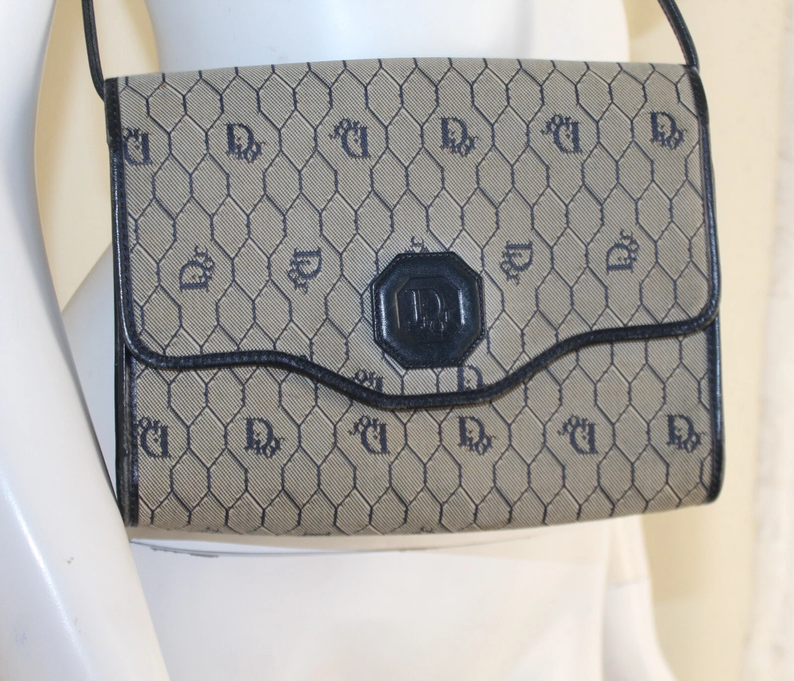 Petit sac bandoulière Christian Dior années 80 90 France vintage bleu marine logo en l'état