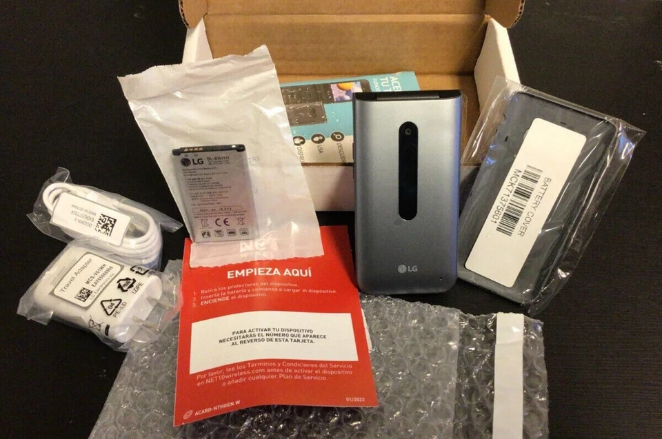 LG Classic Flip L125DL - 8GB - Gray (TracFone) (Prepaid) LOCKED TO TRACFONE. - Image 3 of 4