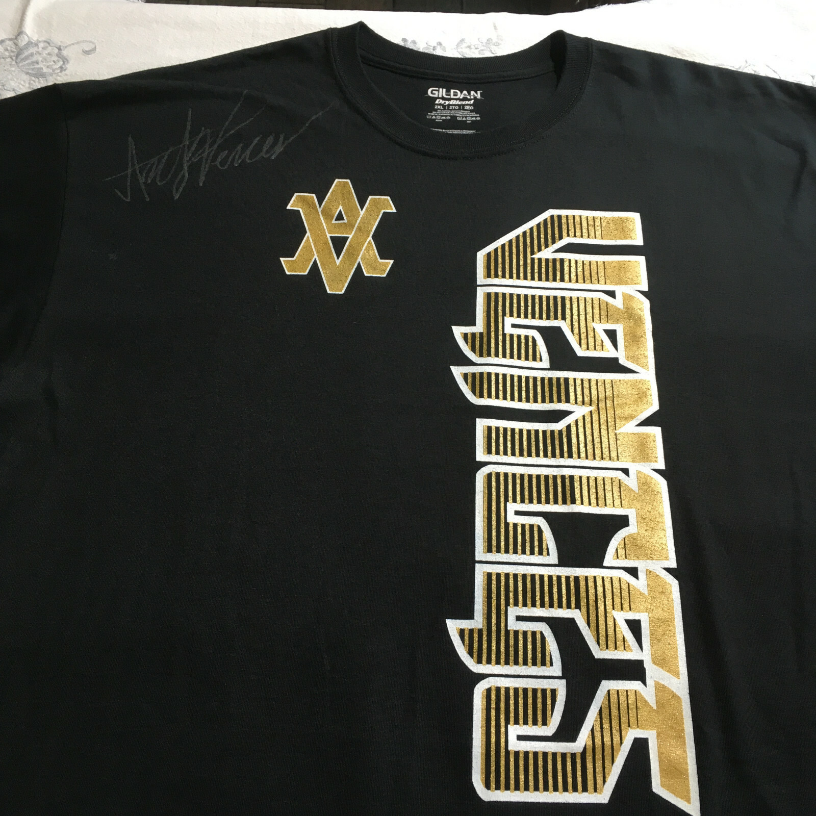 60 El Tiburon The Shark boxing ANDY VENCES Short Sle… Gem