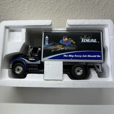First Gear 2010 Ideal Collectible International Durastar Straight Truck