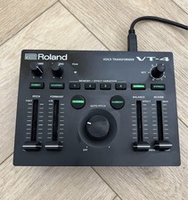 Roland VT-4 Voice Transformer / Vocal Effects...