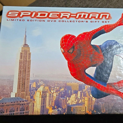 Spider-Man Limited Collector s Gift Set 2-Disc DVD Widescreen (2002) PG-13