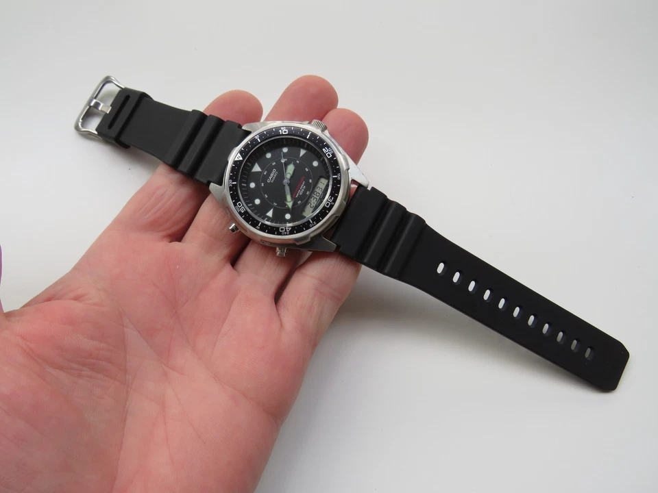 复古卡西欧 "Arnie" 男士手表 2701 AMW-320R Ana digi 潜水员 — 第 3/4 张图片