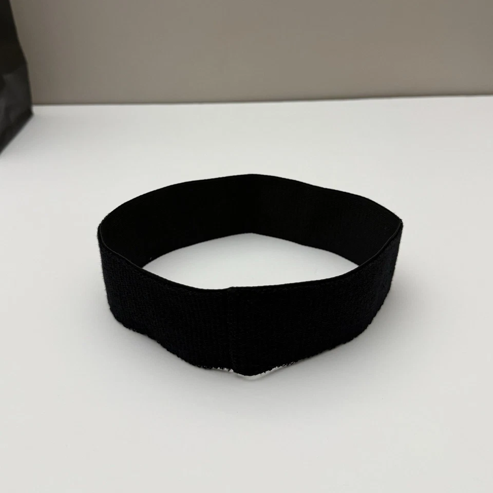 Auténtica diadema Gucci metálica con logotipo de lúrex negra dorada elástica Italia talla única Foto 4 de 4