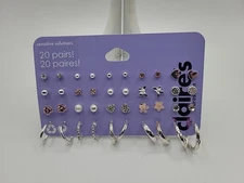 Claire’s - 20 pc Earring Set - Flower/Heart Themed Sets - 77370-5 (V5)