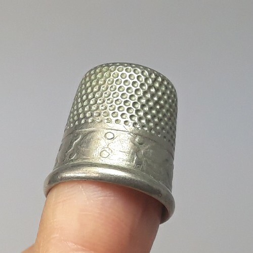 Thimble Lot 8 Germany Simon Brothers Japan Greek Key Silver Vtg - Picture 5 of 19