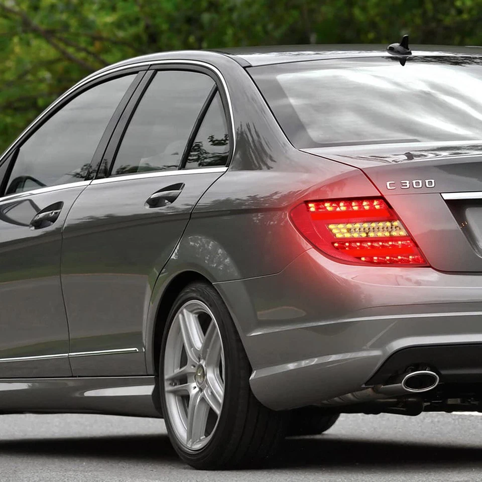 Left Right Brake Tail Lights For Mercedes-Benz W204 C300 C350 C63 2008 2009 2010 Foto 2 de 4