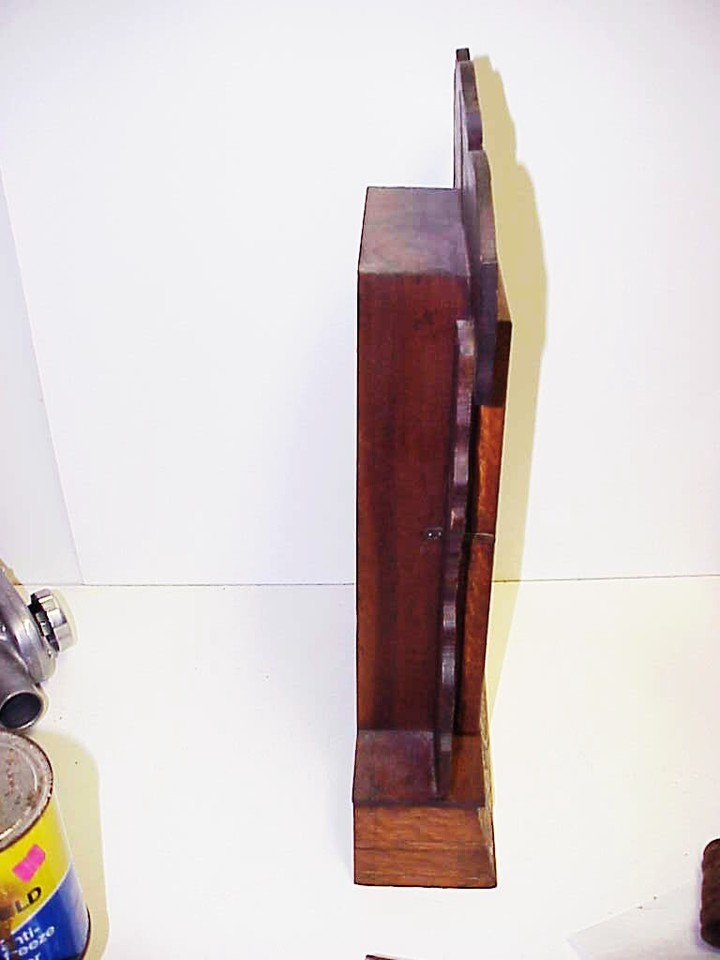 New Haven Clock Co. Merchant Line “B” Oak Gingerbread Mantle Kitchen