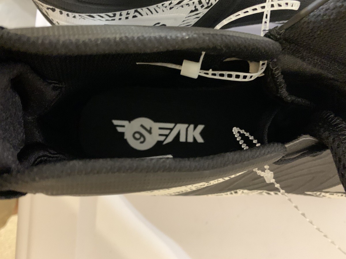 New ADIDAS Men’s Sz 16 Football Cleats White Black CLU 600001 Freak High‎ Amazon.com | adidas Sm Freak Carbon High Ee Mens Shoes Size  main image 4