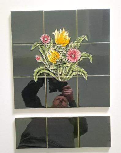 vibrant  coloured hand-painted Tube-lined tiles incorporated in a 12 tile panel. - Picture 7 of 8