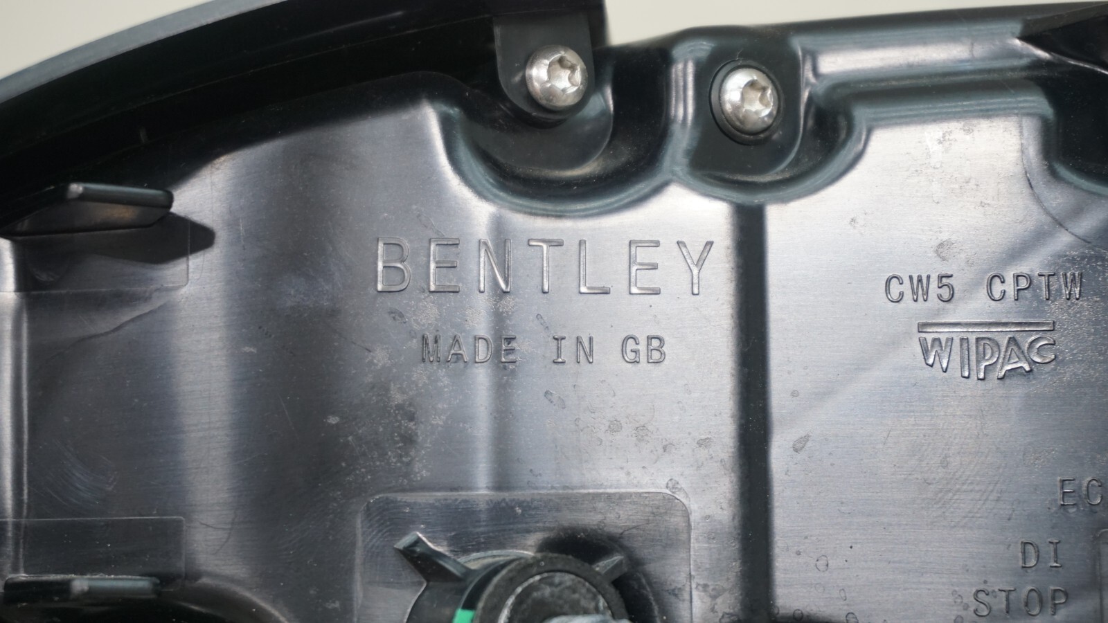 2019-2023 BENTLEY GT GTC REAR LEFT DRIVER SIDE TAIL LIGHT OEM 3SD945095C