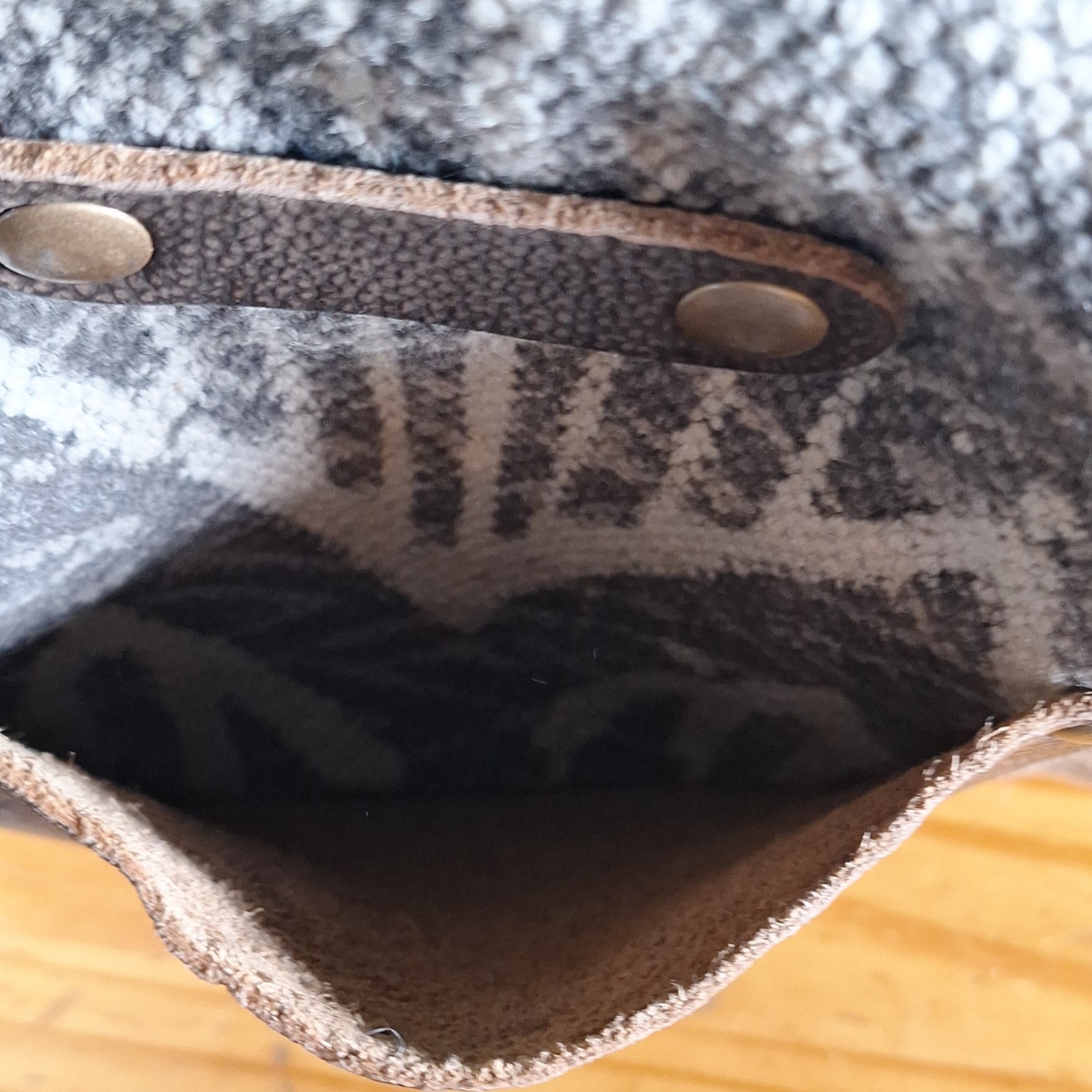 Myra Geometric Pattern Distressed Shoulder Bag Gr… - image 11