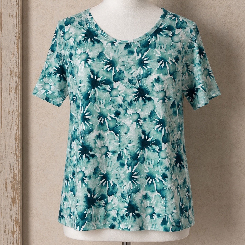 D&Co Womens T-Shirt Size XL Blue White Floral Cottagecore Short Sleeve Casual