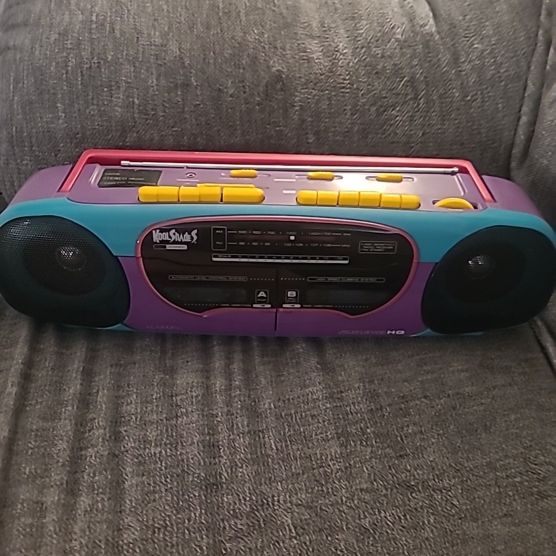 Vintage Retro Kool Shades AM FM Stereo Tape Player Cassette Player