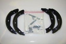 Handbremsbacken mit Einbausatz Mercedes E-Klasse W212 und CLS C218 - HA 