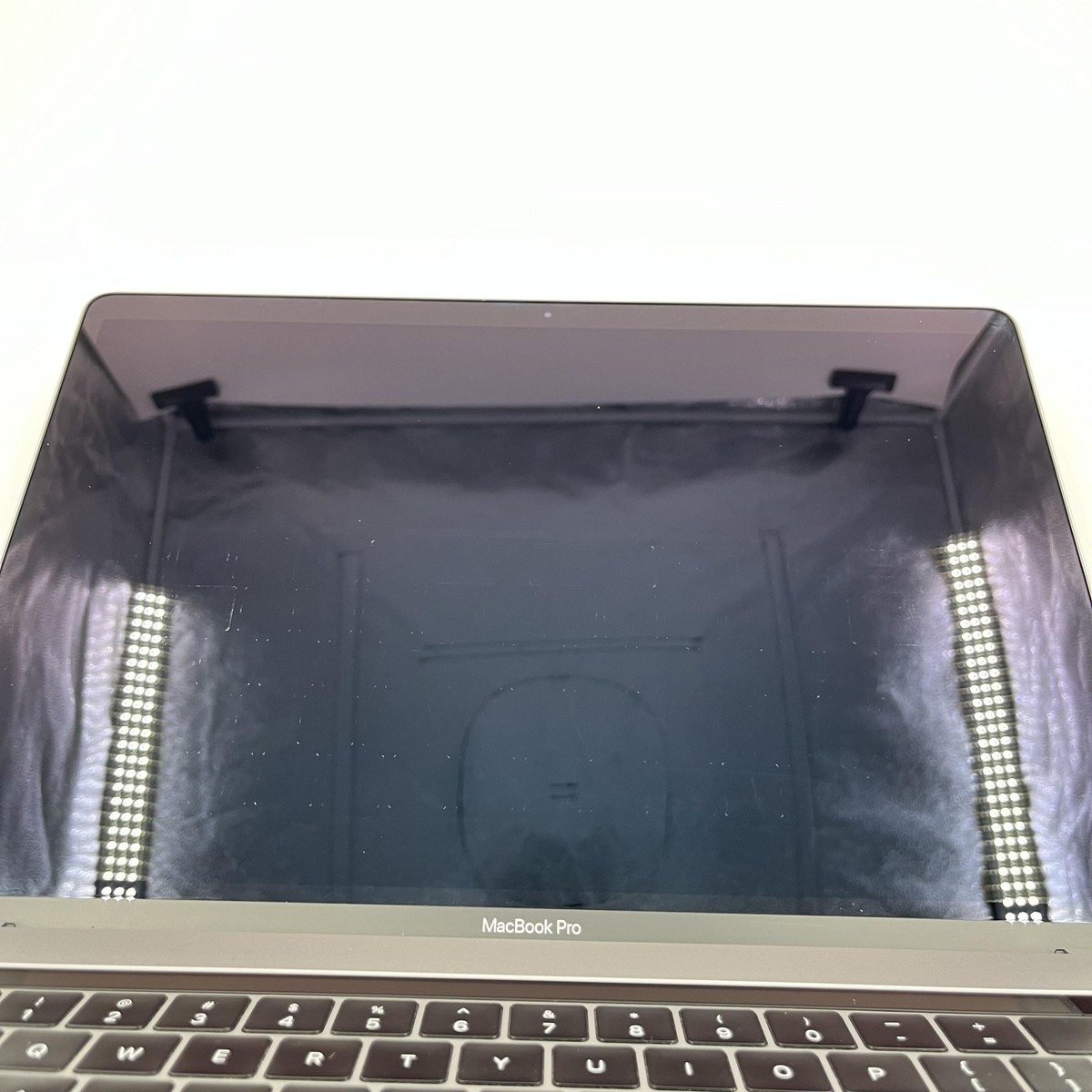 MacBook Pro 15 Touch Bar Gray 2019 2.6 GHz Core i7 16GB MacBook Pro 15 Touch Bar Gray 2019 2.6 GHz Core i7 16GB