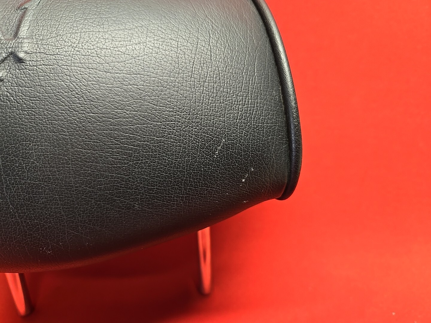 2003 - 2007 Maserati Quattroporte REAR LEFT / RIGHT Headrest Leather 981421500