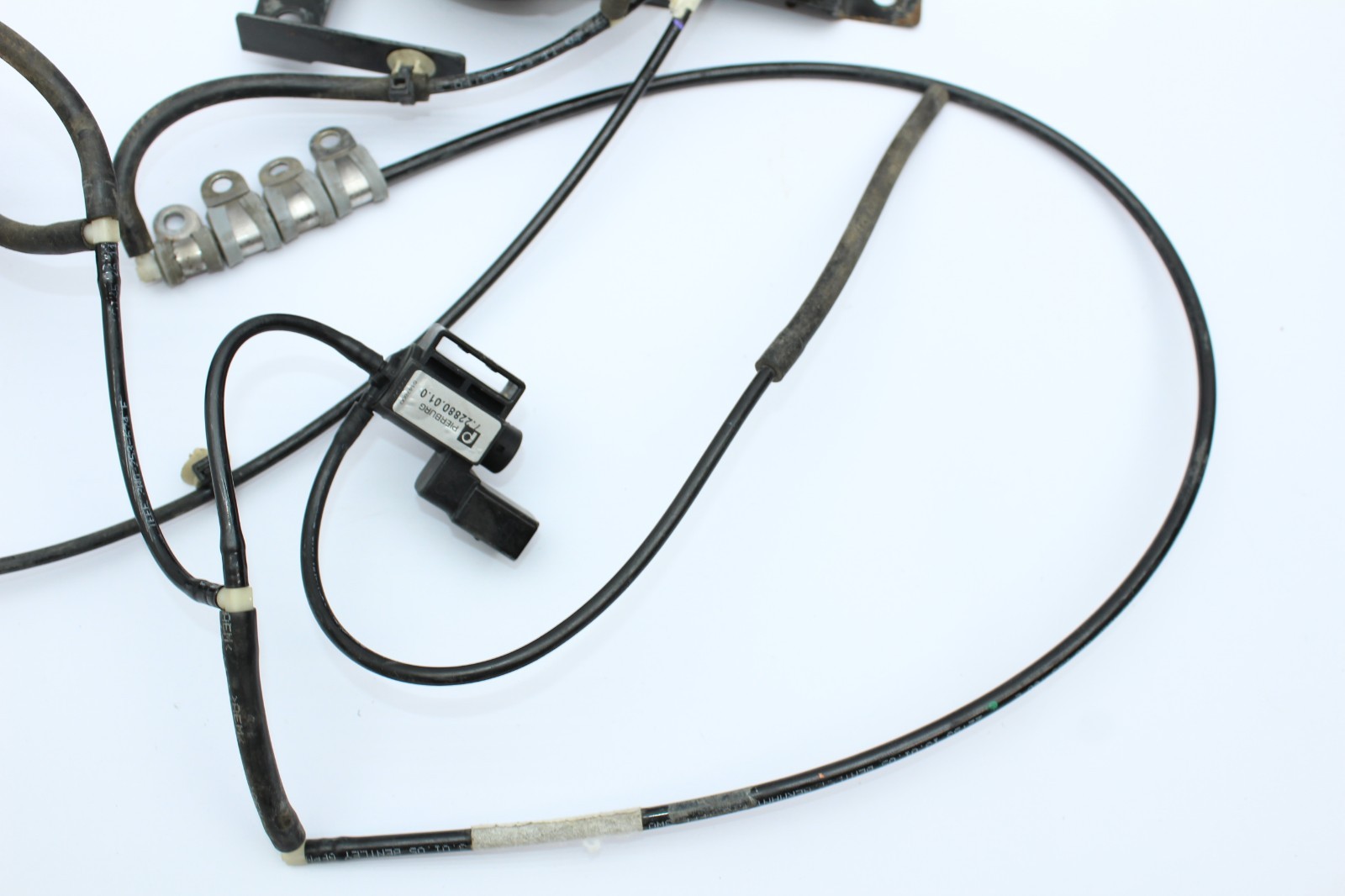 2003-2006 Bentley Continental GT Rear Left & Right Exhaust Solenoid Vacuum Tank