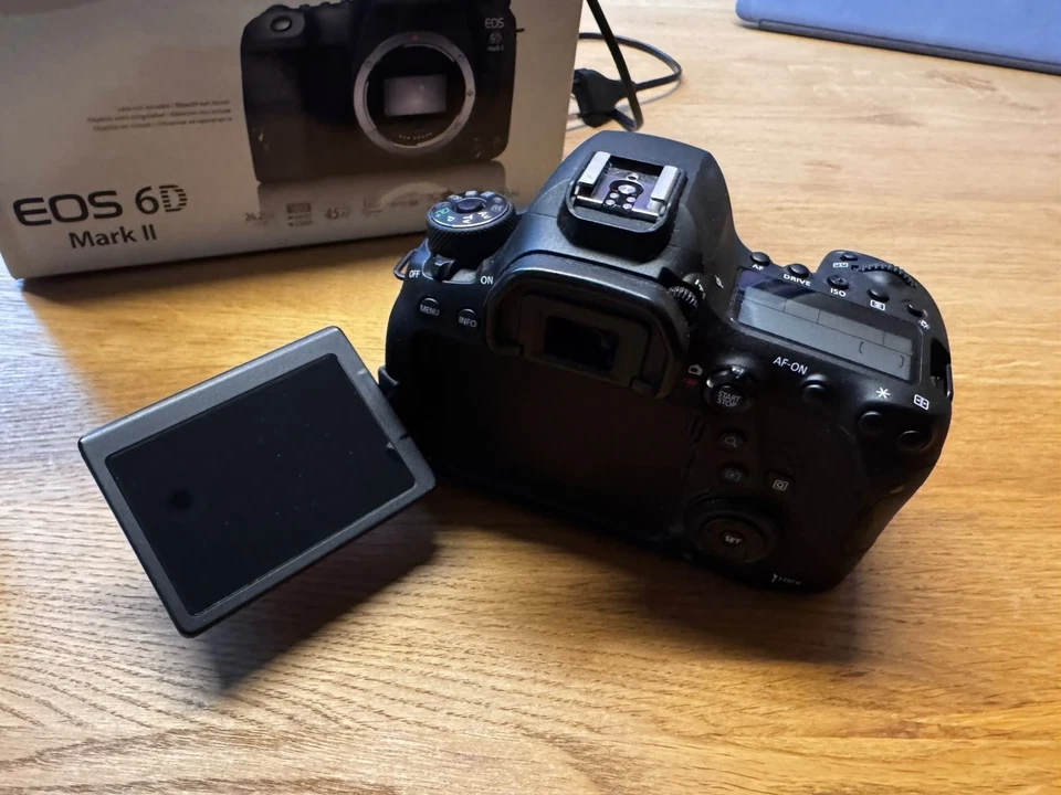Canon EOS 6D Mark II, photo 4 of 5