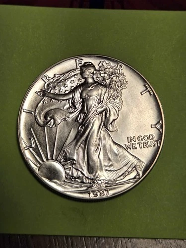 1987 1 oz Silver American Eagle (Brilliant Uncirculated) Walking Liberty.