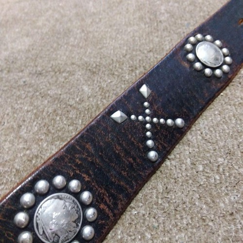 Cintura in pelle marrone 32 pollici HTC borchiata vita nera 4 cm usata - Foto 6 di 20