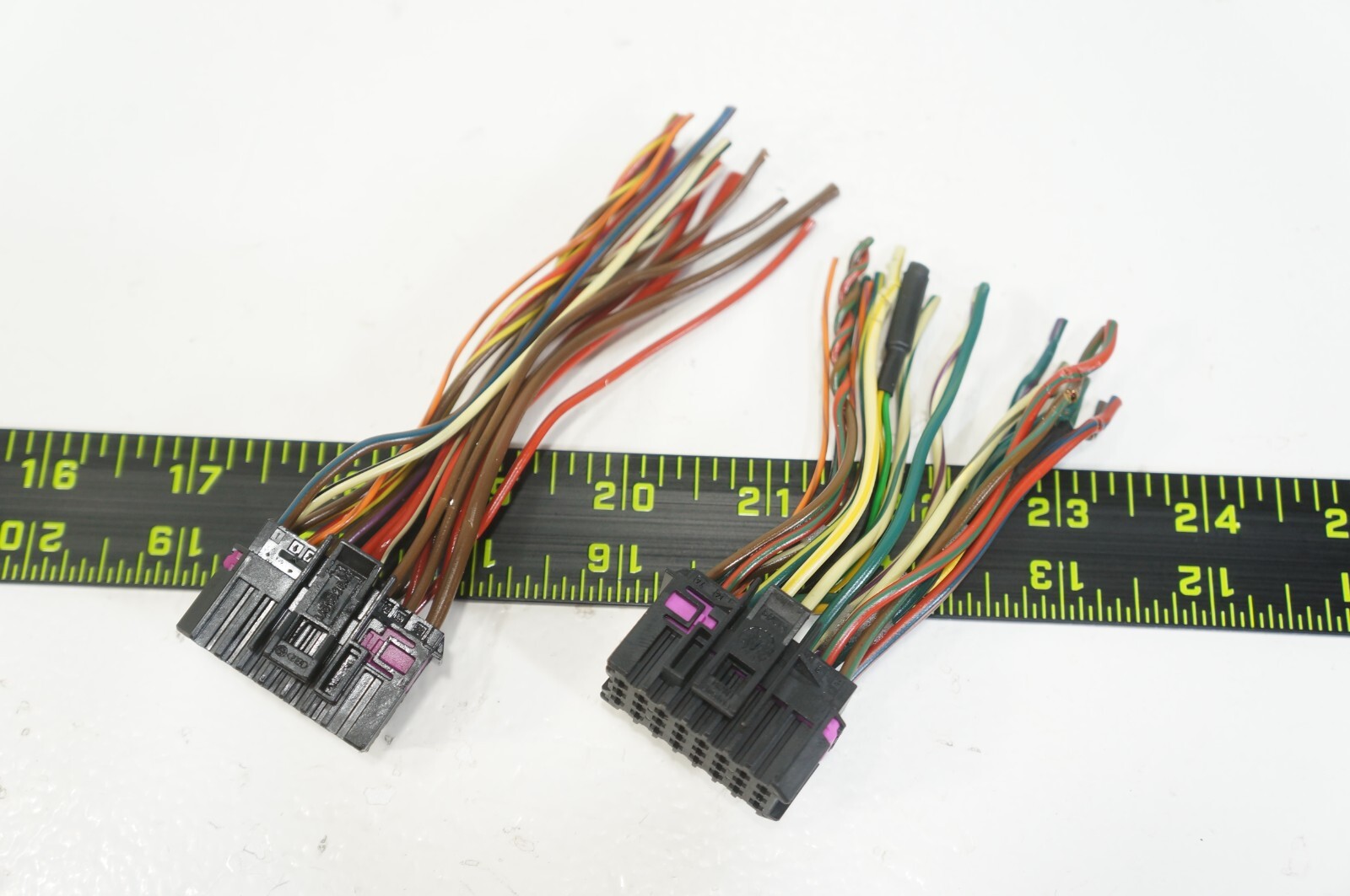 06-08 Bentley Continental Flying Spur Audio Sound System Amplifier Amp PLUG WIRE