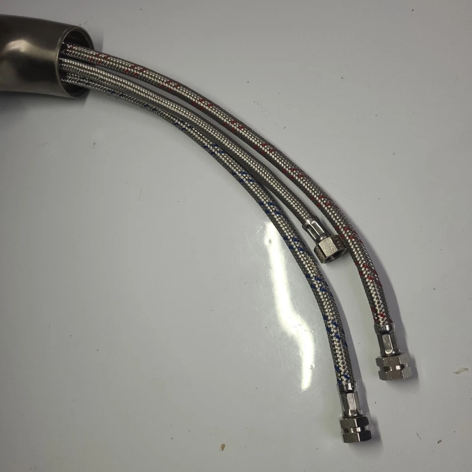 天马拉出厨房龙头系列 k300 596-740P ASMEA 112.18.1 仅机身!! — 第 3/4 张图片