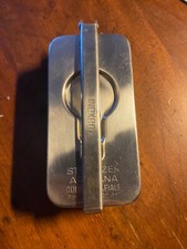 Bollisiringa in alluminio con siringa in vetro. Artsana, anni ’50