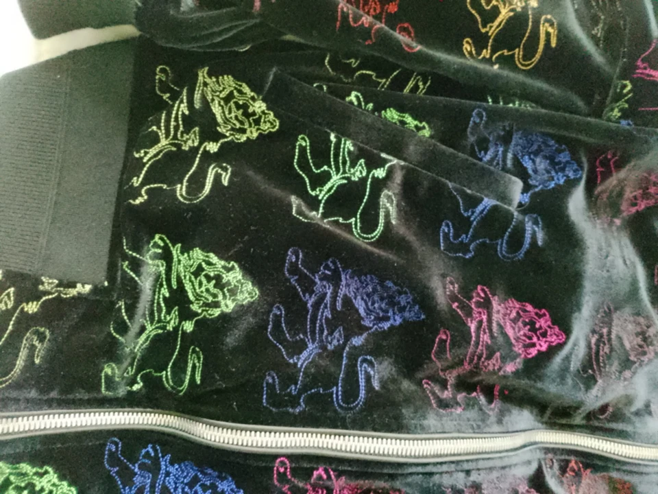 MCM 男式限量版五颜六色的狮子轰炸机夹克和运动裤 — 第 4/4 张图片