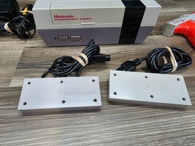 Nintendo Entertainment System NES-001 Original Console Bundle W/ GAME TESTED