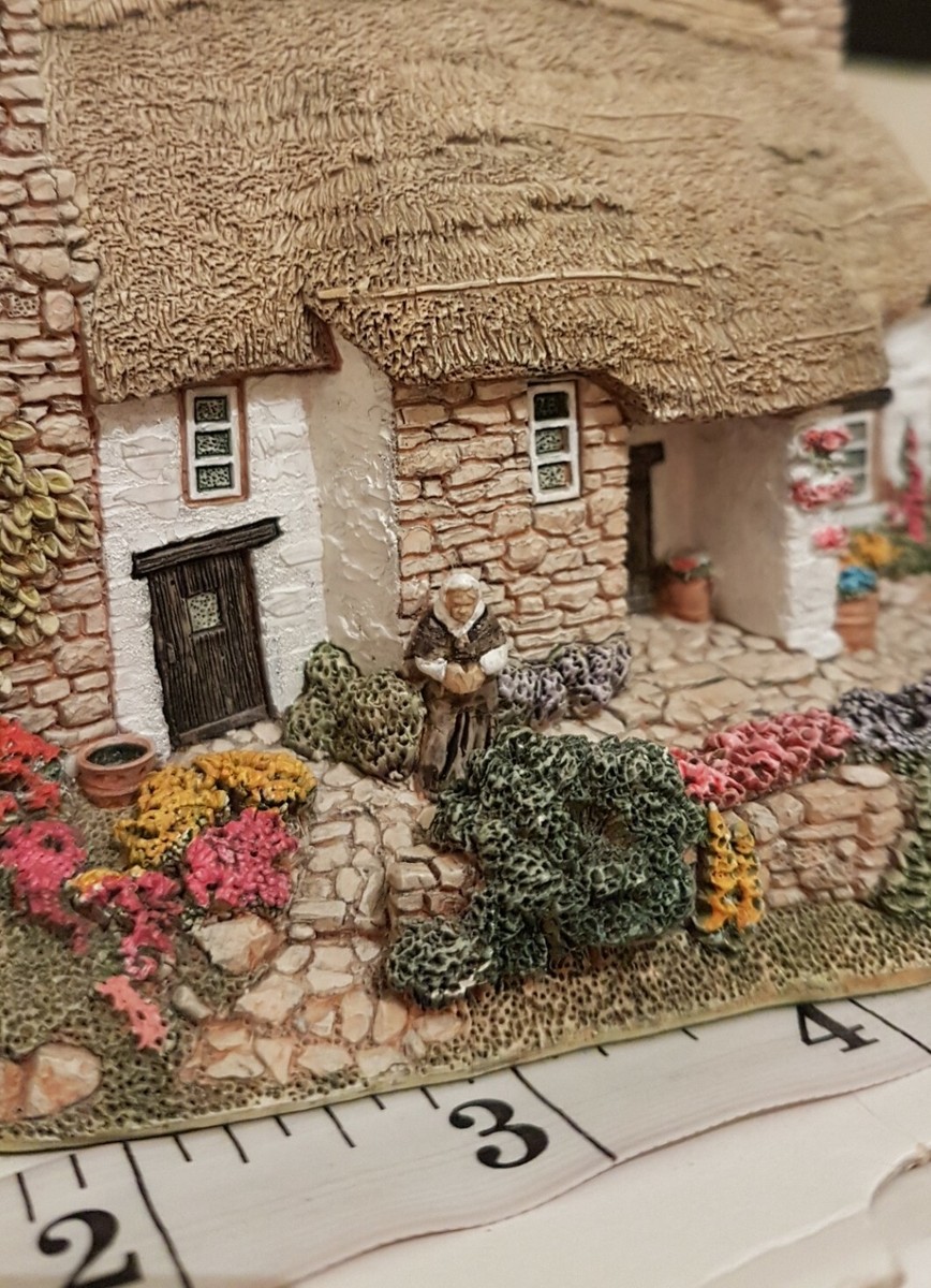 Lilliput Lane OLD MOTHER HUBBARD'S 1993 - #Rare Brand New Vintage