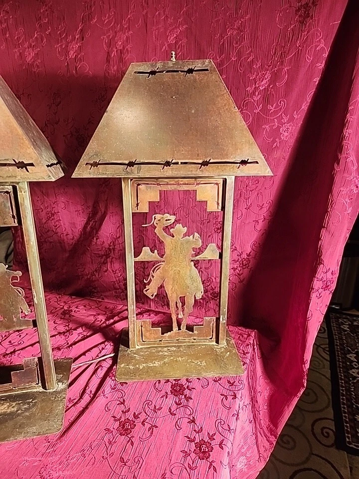 2 Lámpara de mesa vintage Western Iron Metal. Rústico hecho a mano soldado ÚNICO Foto 2 de 4