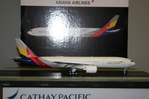 Gemini Jets 1:200 Asiana Airlines Boeing 777-200 HL8284 (G2AAR1018) Model Plane