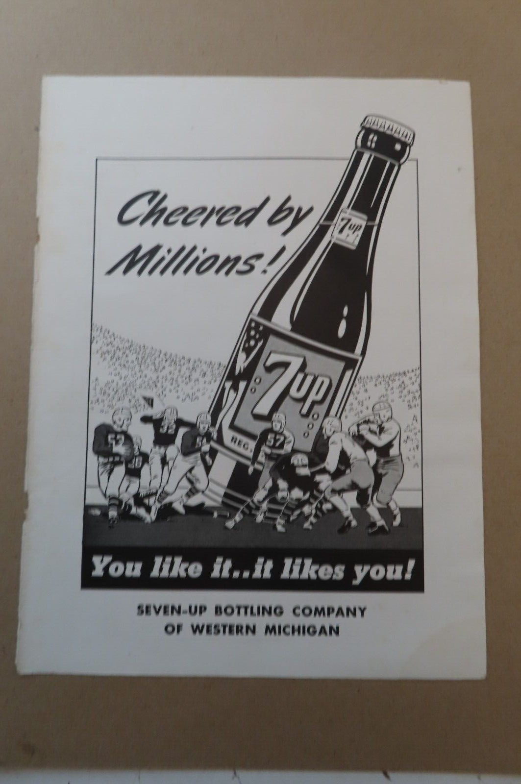 1948 Print Ad Seven Up Soda Pop Co WESTERN MICHIGAN PLAYING FOOTBALL