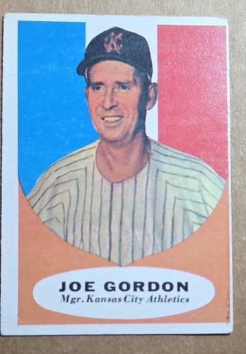 Joe Gordon #224 1961 Topps card