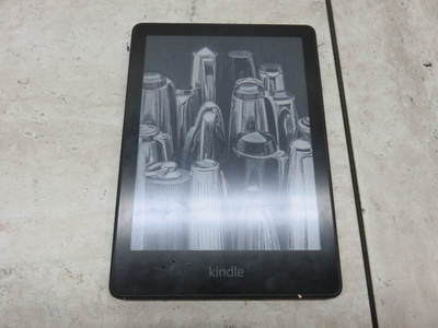 【美品】Kindle paperWhite 11世代16GB M2L3EK Amazon Kindle Paperwhite (11th Gen.) M2L3EK - 16GB, Wi-Fi - 6.8