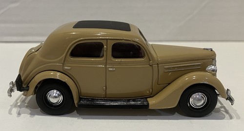 Matchbox Dinky DY5-C 1950 Ford V8 Pilot Saddlewood Boxed - Picture 6 of 24