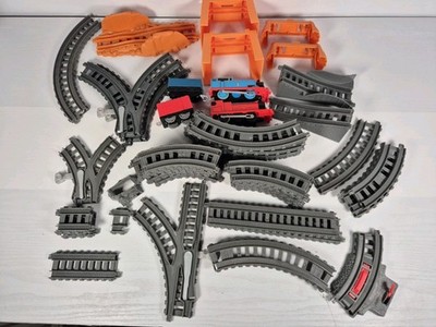 Mattel Thomas the Tank Engine Trackmaster Schienen Konvolut 43 Teile inkl. zwei Züge 