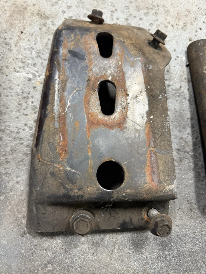 Juego de perchas de motor diésel F250 F350 Bricknose Obs 1987-97 7,3 L izquierda y derecha Foto 2 de 4