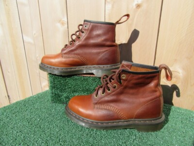 に Brand New Doc Dr. Martens Brown Leather 6 Eye Ankle Boots 23164