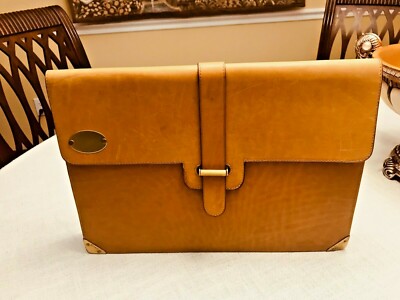 SILVANI Rustic Tan Leather Briefcase / Attache / Portfolio SILVANI Rustic Tan Leather Briefcase / Attache / Portfolio