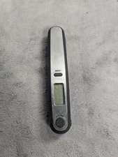 Digital Meat Thermometer Slick Design Black & Silver Takes Batteries