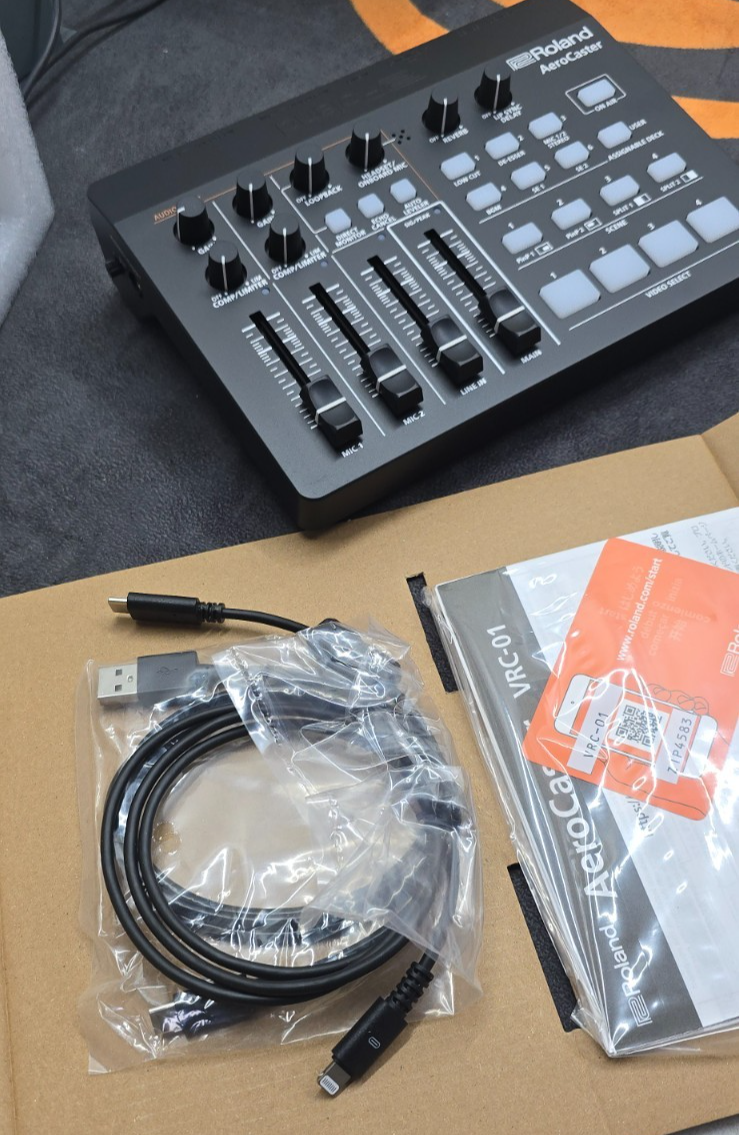 Roland VRC-01 AeroCaster Live Streaming System New | eBay